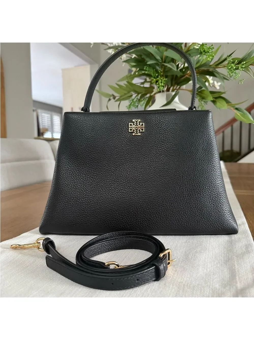 880+! New Tory Burch Britten in black Leather Satchel and Britten bifold wallet
